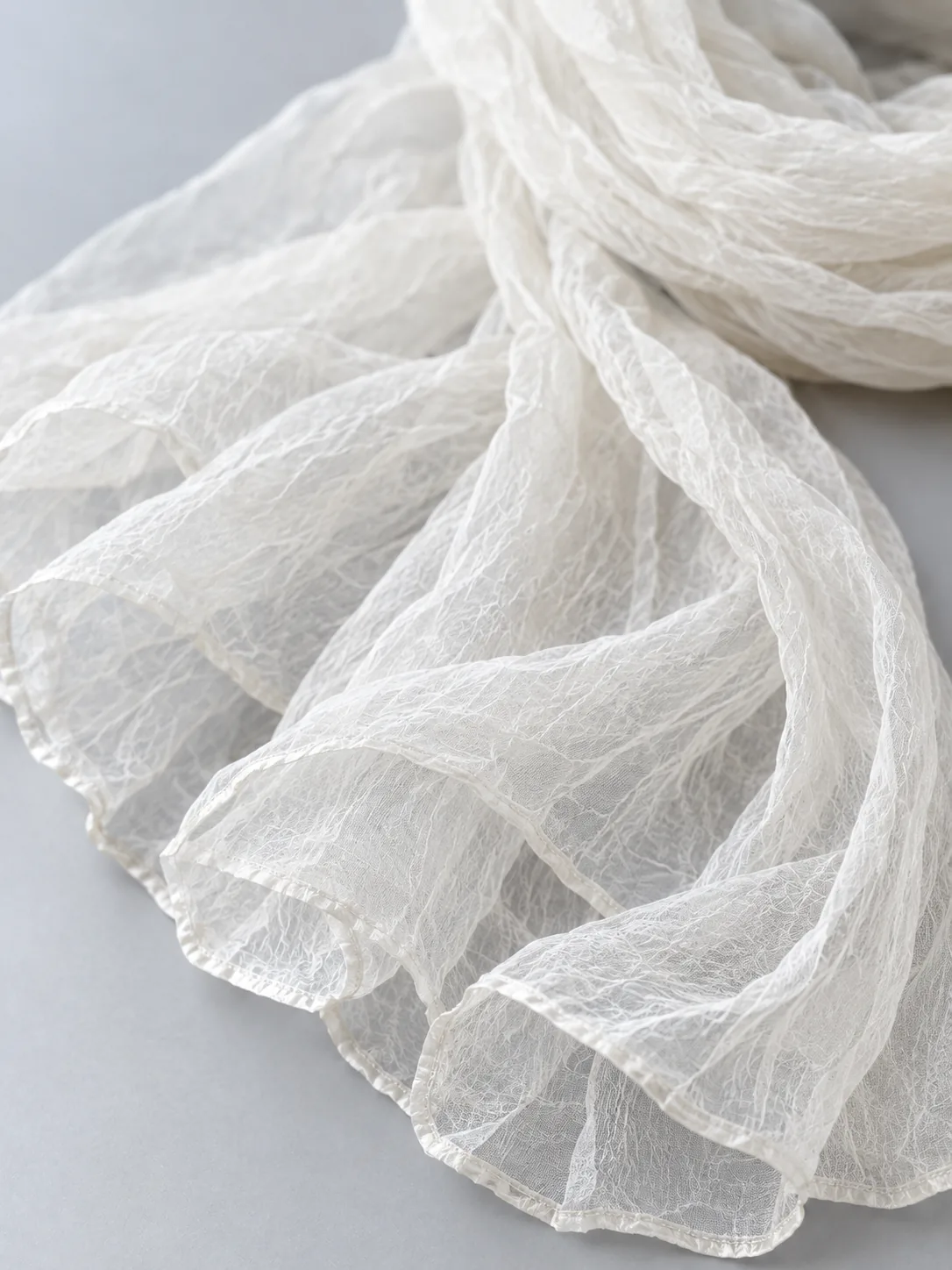 Crinkle Shoulder Wrap in Pearl, detail