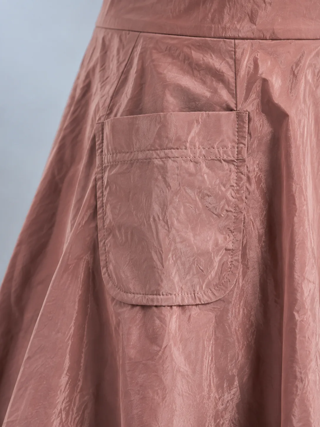 Ember Taffeta Mini in Dusk Rose, detail