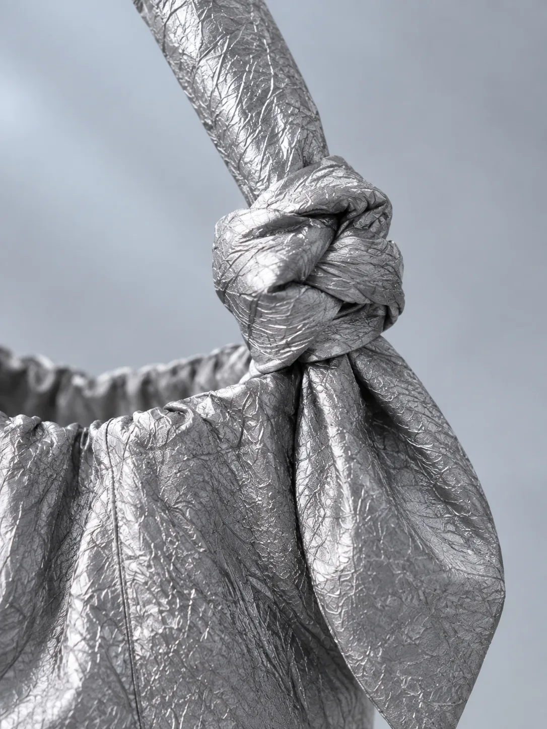 Knot Handle Bag in Silver Mist, detail