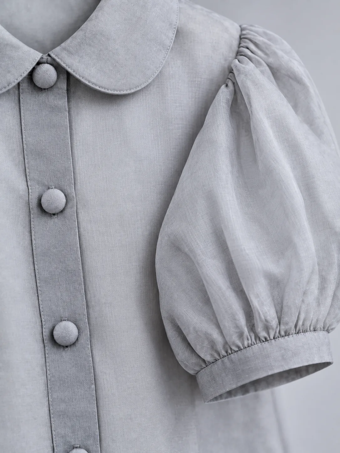 Lumen Crop Shirt in Moon Grey, detail